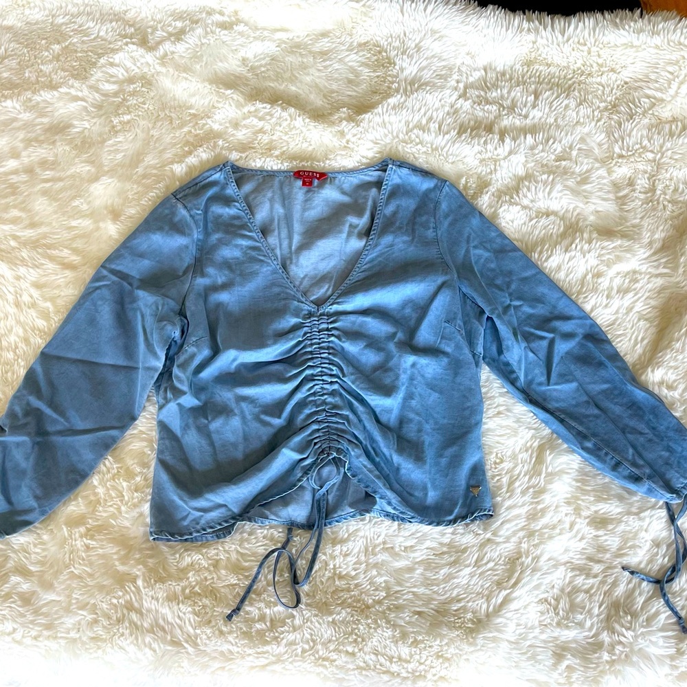 Guess top